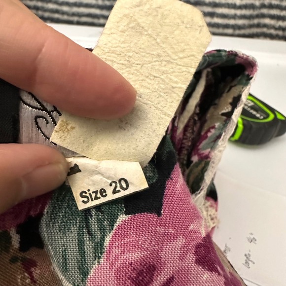 80s Granny Dress Purple Floral Romantic Midi LACE Trim Vintage sz 20W Cottage - Picture 8 of 9